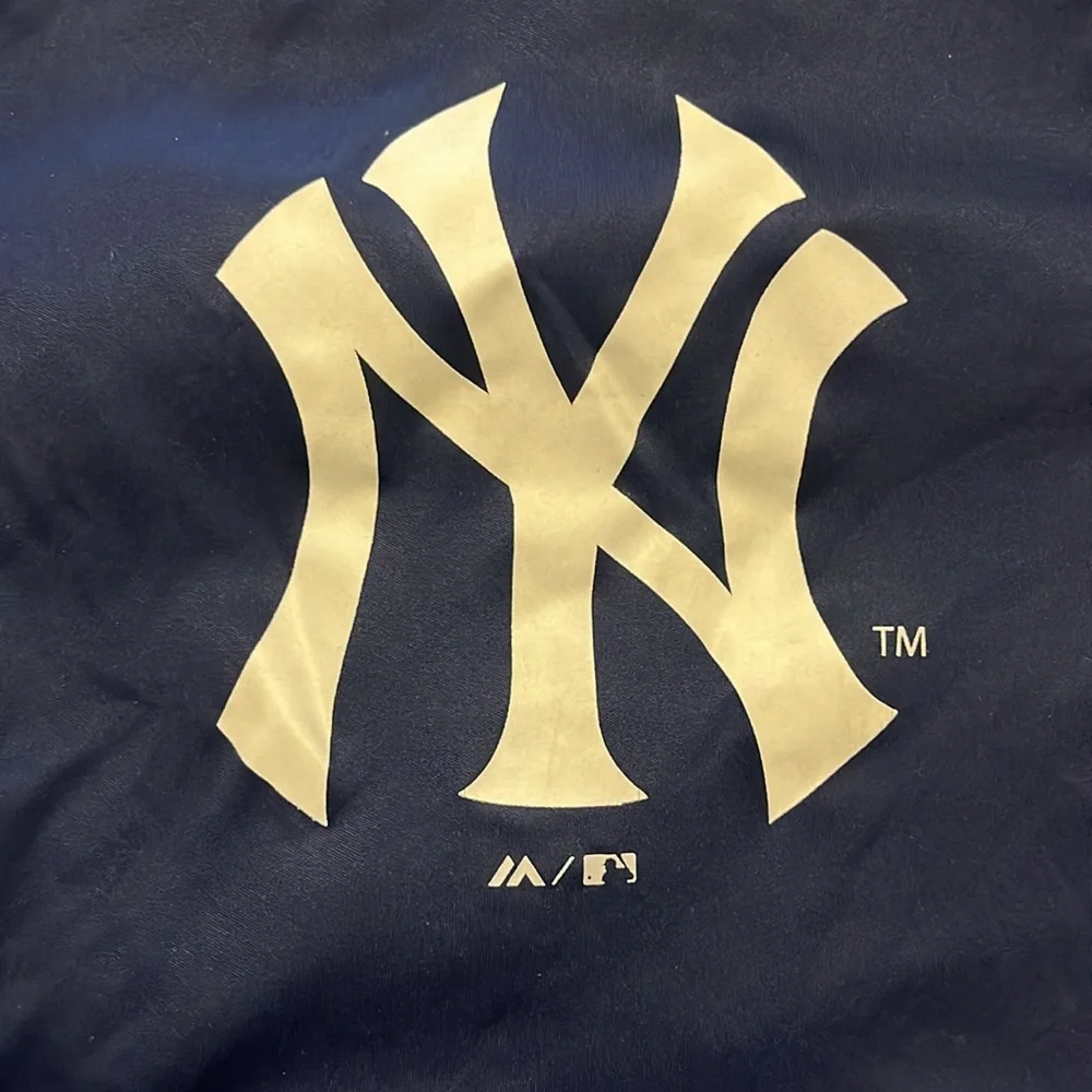 Majestic NY Yankee Jersey Navy & Gray Boys Size Small (8) & Free Yankees…